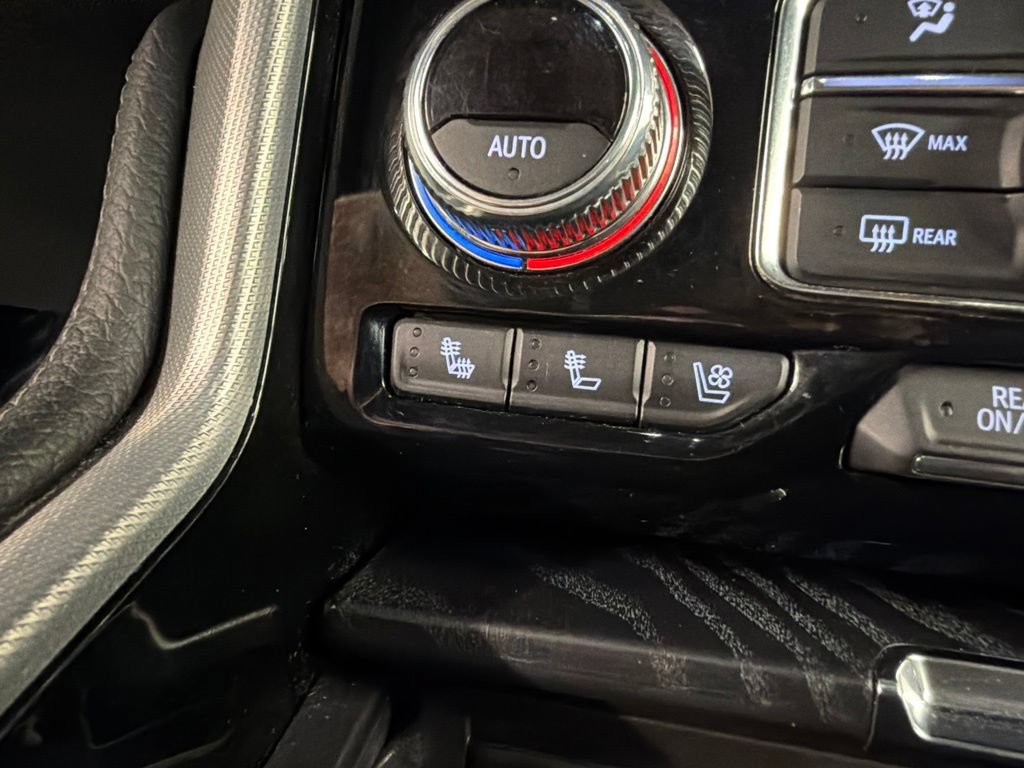 Used 2021 GMC Yukon Denali w/ Denali Premium Package AWD/4WD image 14