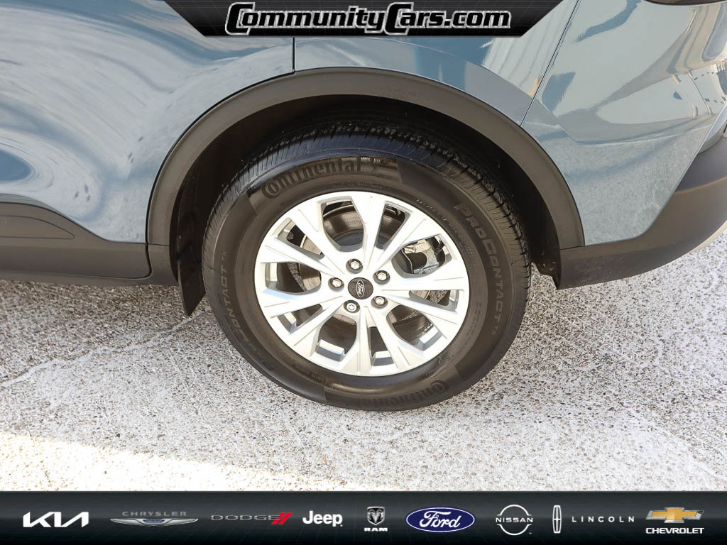 Certified 2023 Ford Escape Active w/ Tech Pack #2 image 3