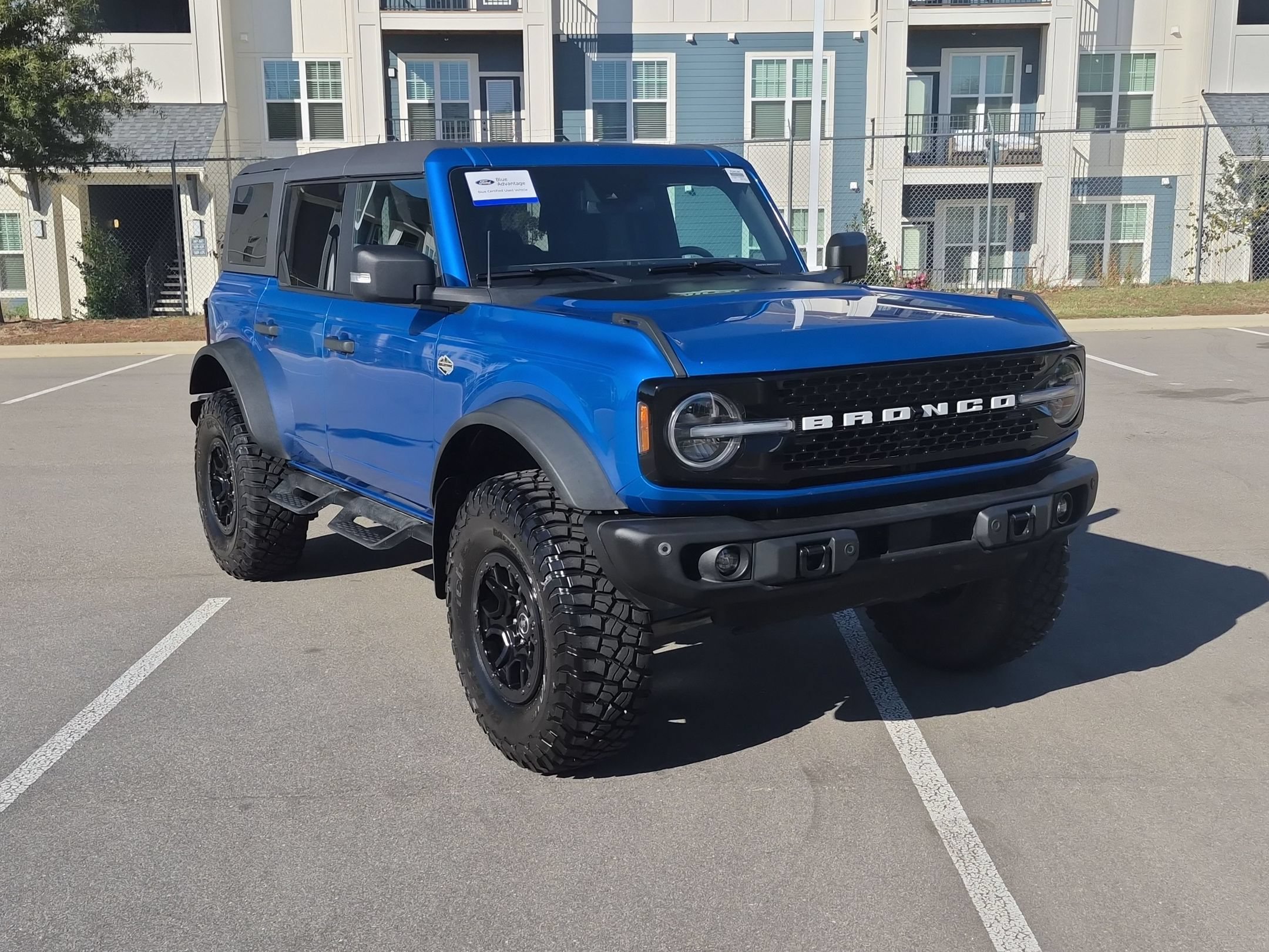 Certified 2023 Ford Bronco Wildtrak AWD/4WD image 2