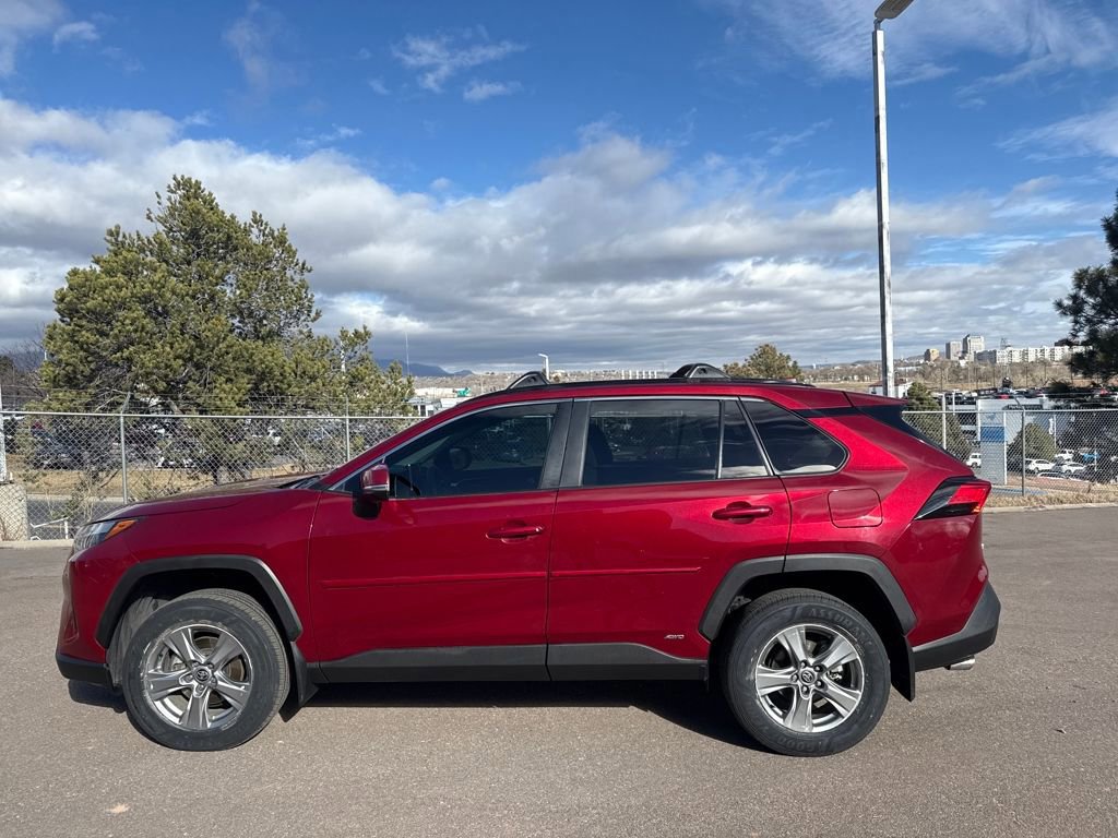 Used 2024 Toyota RAV4 XLE w/ Convenience Package image 2