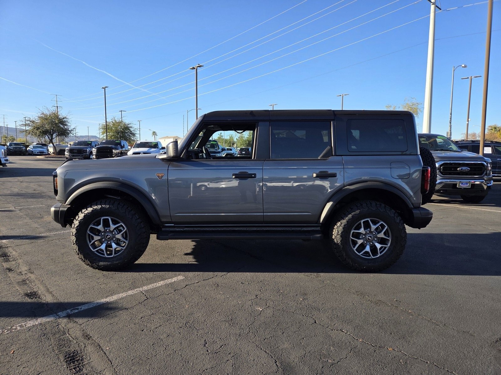 Certified 2025 Ford Bronco Badlands image 3