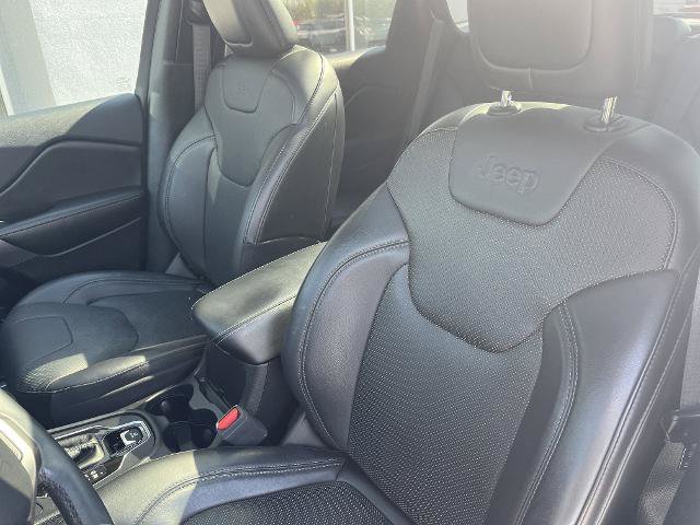 Used 2019 Jeep Cherokee Limited AWD/4WD image 5