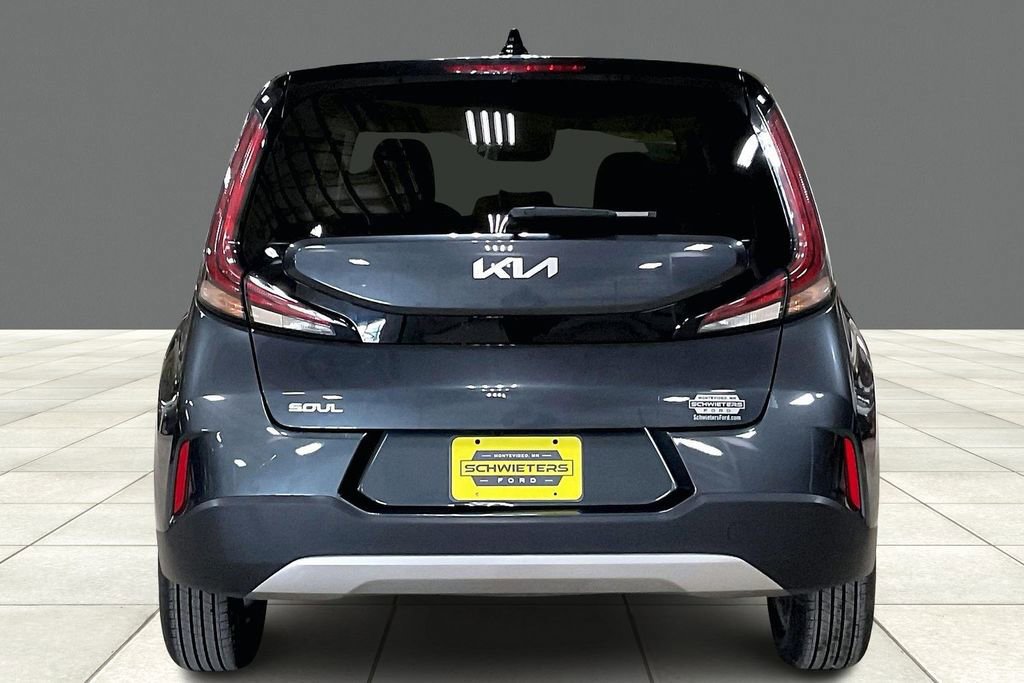 Used 2024 Kia Soul LX w/ LX Technology Package image 3