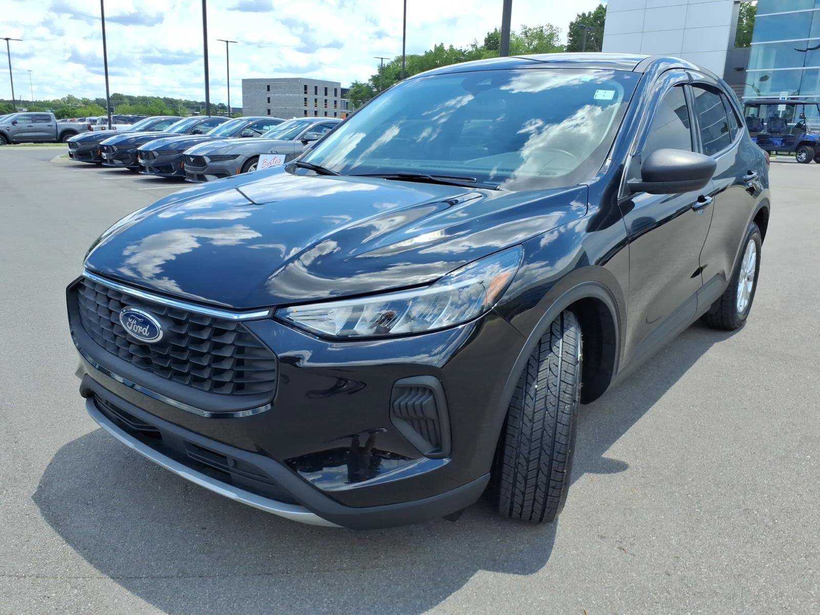 Certified 2023 Ford Escape Active w/ Cold Weather Package FWD image 7