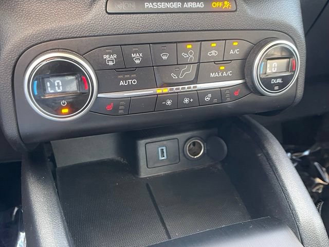 Certified 2020 Ford Escape Titanium AWD/4WD image 26