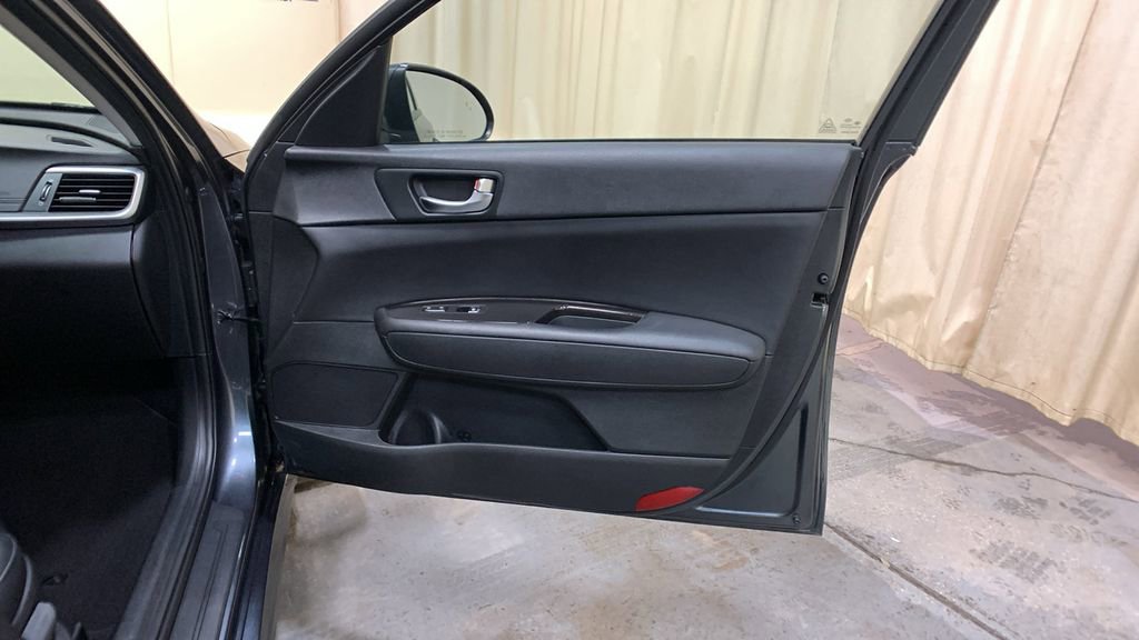 Used 2020 Kia Optima EX image 10
