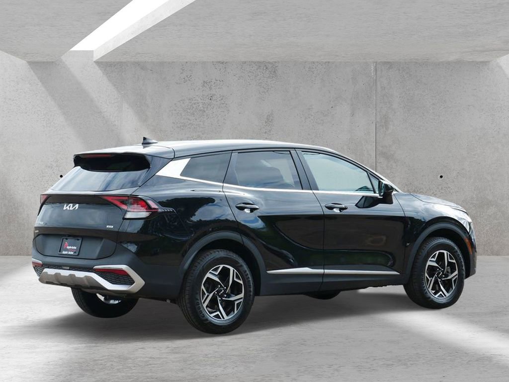 Used 2023 Kia Sportage LX AWD/4WD image 3