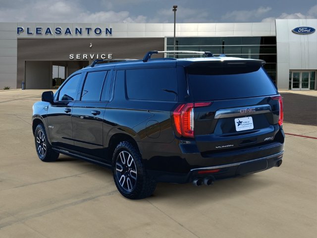 Used 2023 GMC Yukon XL AT4 w/ AT4 Premium Plus Package AWD/4WD image 3