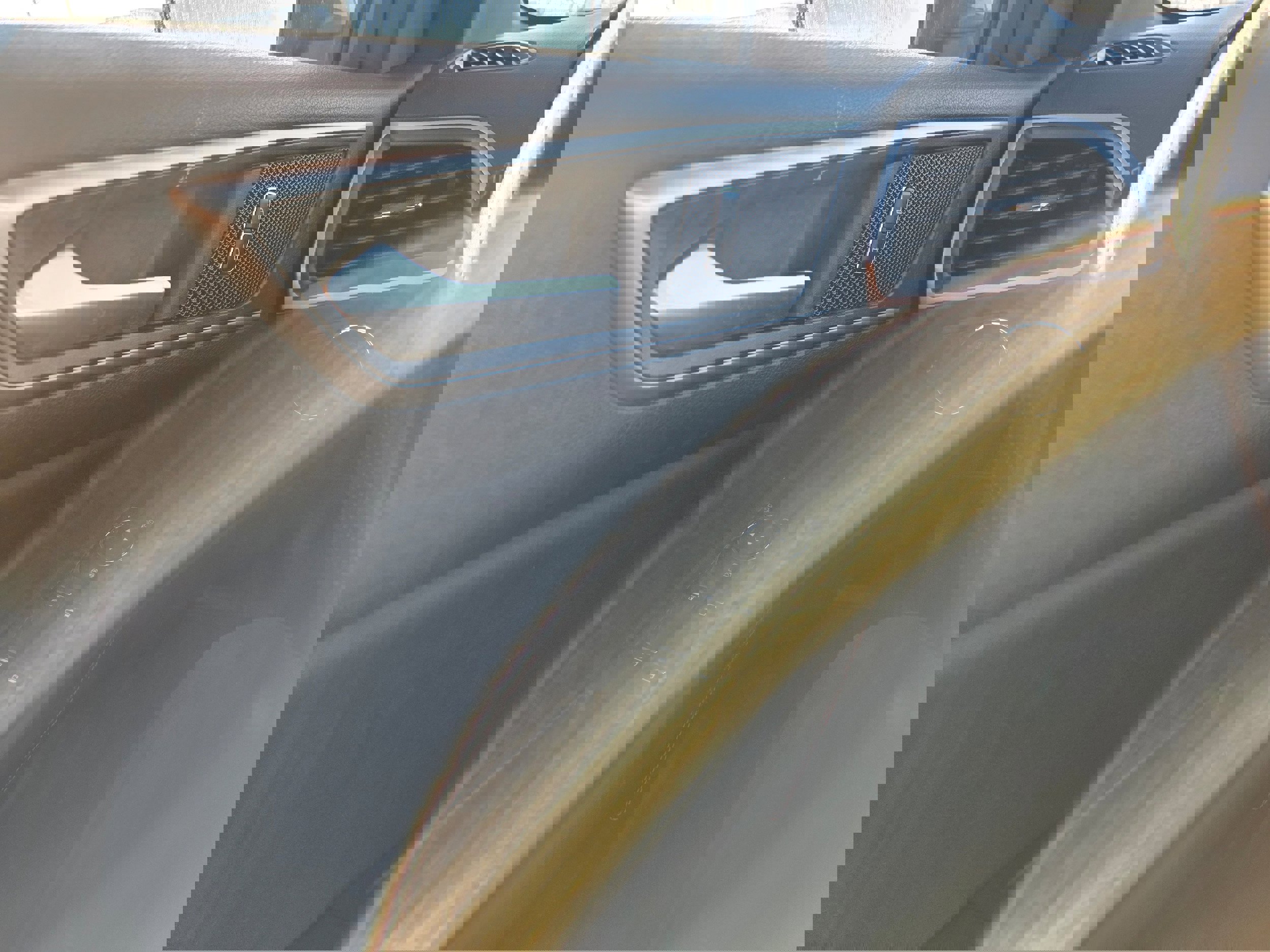 Certified 2024 Ford Edge ST-Line image 18