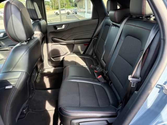 Certified 2025 Ford Escape ST-Line Select w/ Tech Pack #1 AWD/4WD image 18
