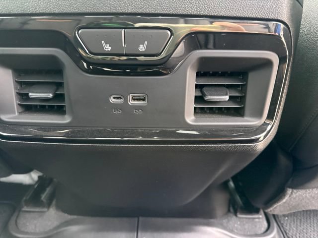 Used 2024 GMC Sierra 2500 AT4 w/ AT4 Premium Plus Package AWD/4WD image 18
