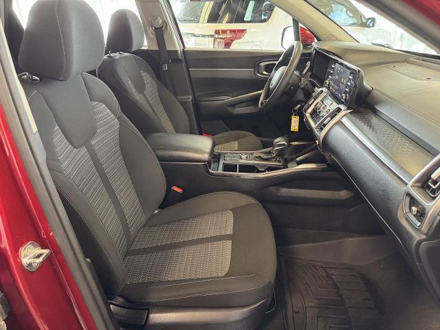 Used 2022 Kia Sorento LX image 21