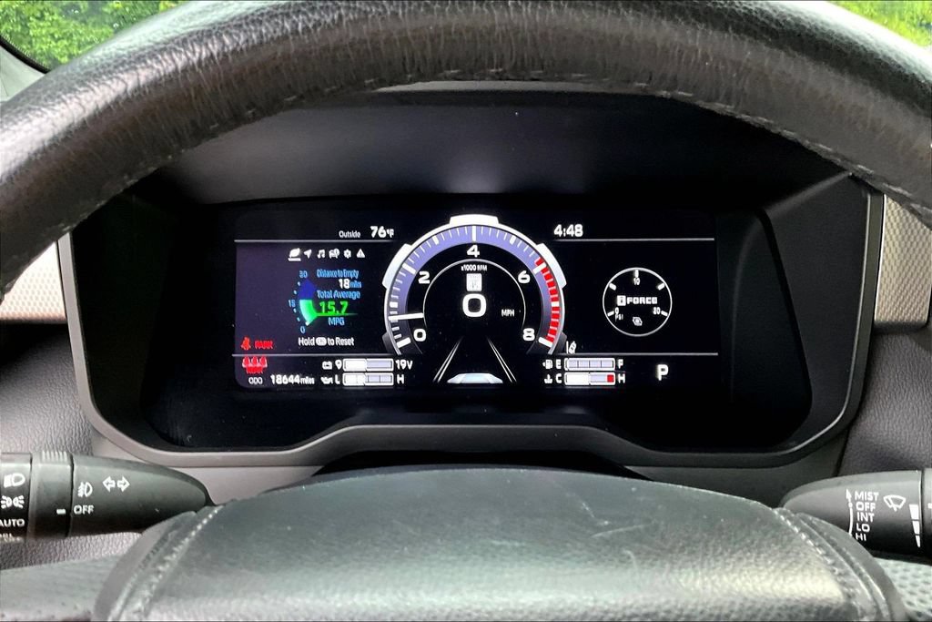 Used 2025 Toyota Tundra Limited AWD/4WD image 16