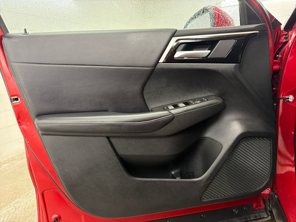 Used 2024 Mitsubishi Outlander SE AWD/4WD image 15