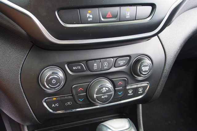 Used 2021 Jeep Cherokee Latitude Lux 80th Anniv w/ Quick Order Package 26U 80TH AWD/4WD image 25