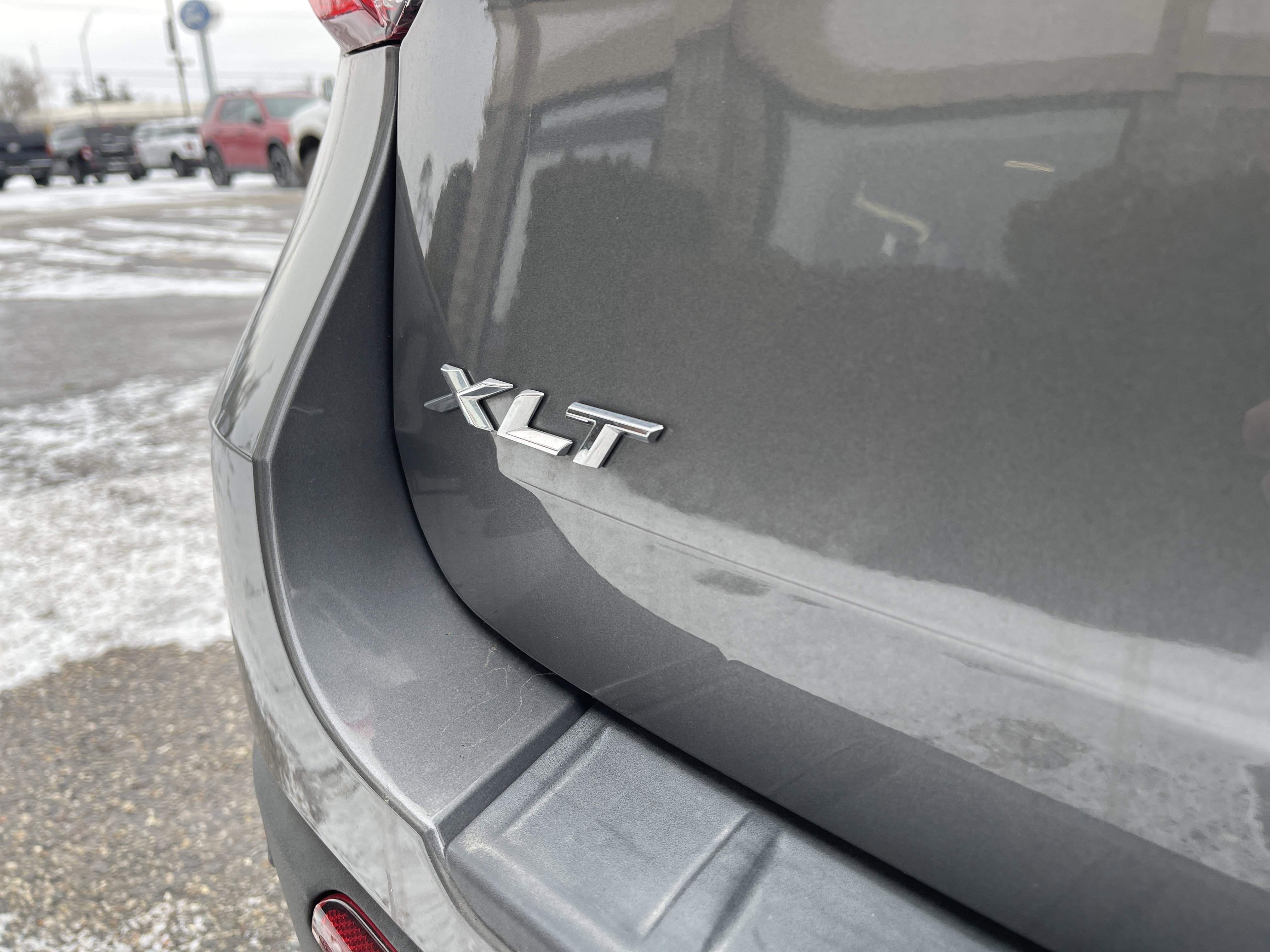 Certified 2022 Ford Explorer XLT w/ Class IV Trailer Tow Package image 28