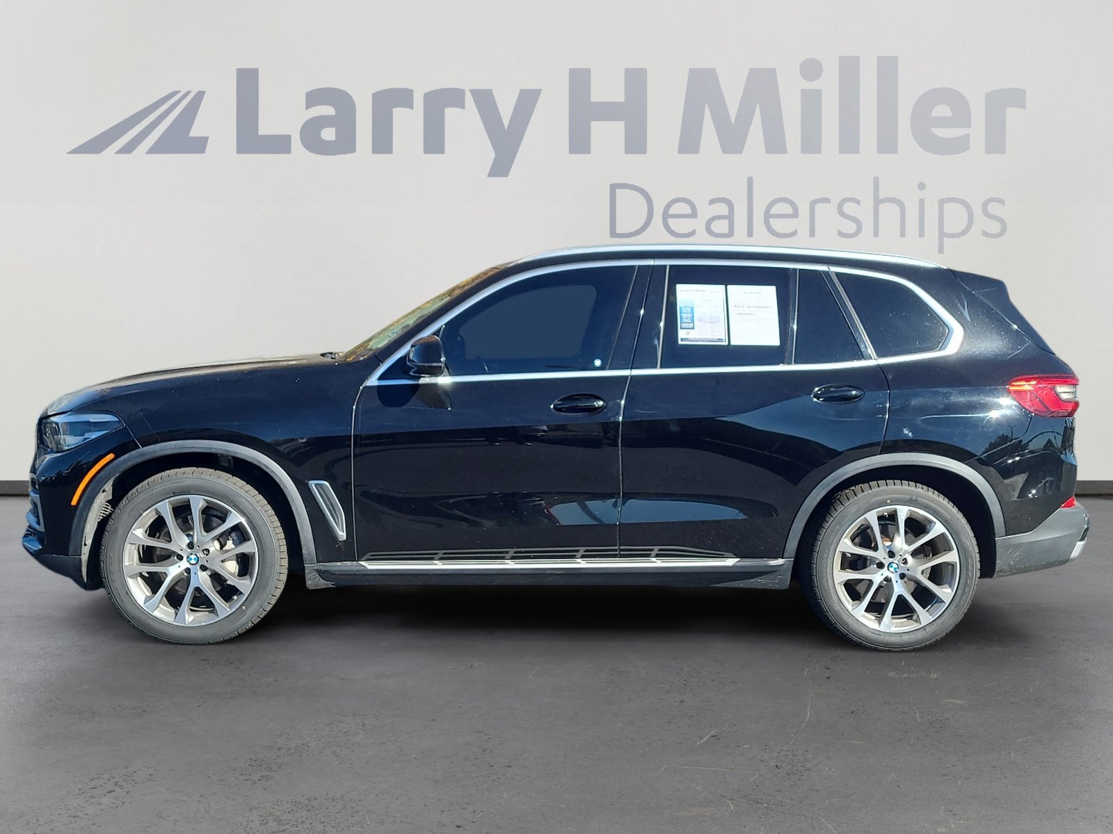 Used 2020 BMW X5 xDrive40i w/ Convenience Package image 2