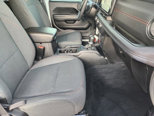 Used 2025 Jeep Wrangler Unlimited Rubicon image 13
