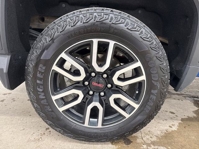 Used 2022 GMC Sierra 1500 AT4 w/ AT4 Premium Package AWD/4WD image 9