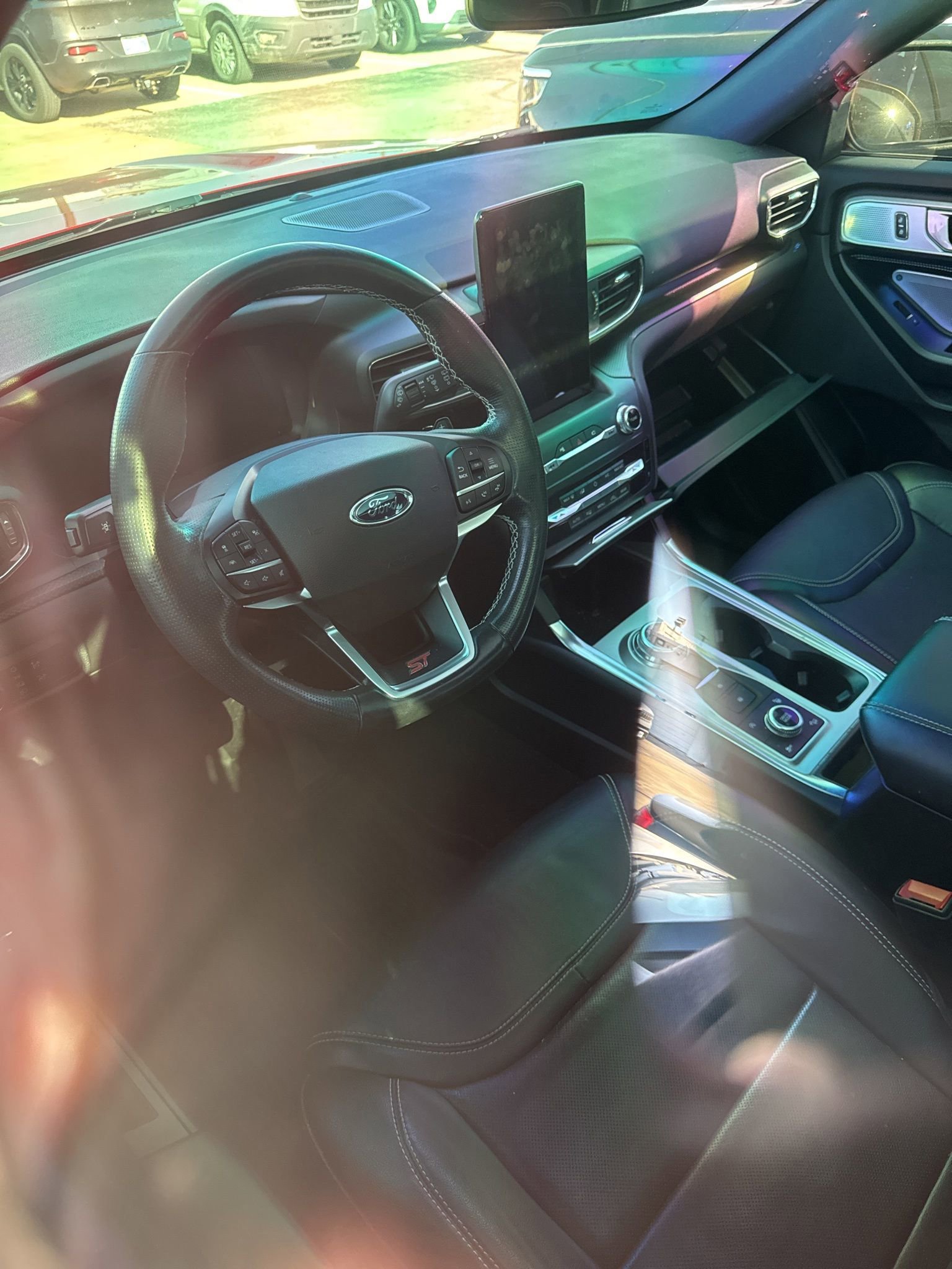 Certified 2020 Ford Explorer ST w/ ST Street Pack image 5