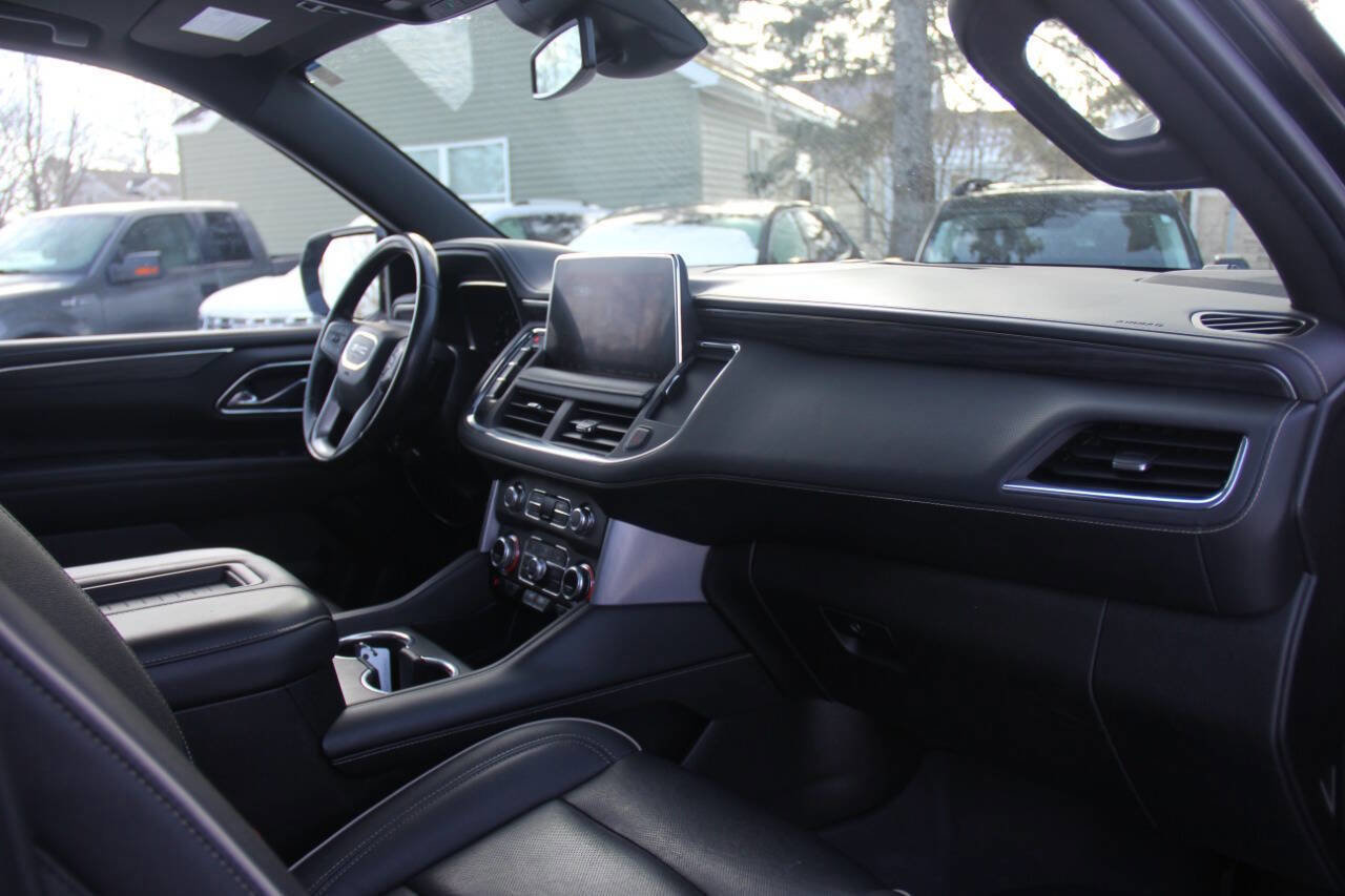 Used 2023 GMC Yukon XL SLT image 32
