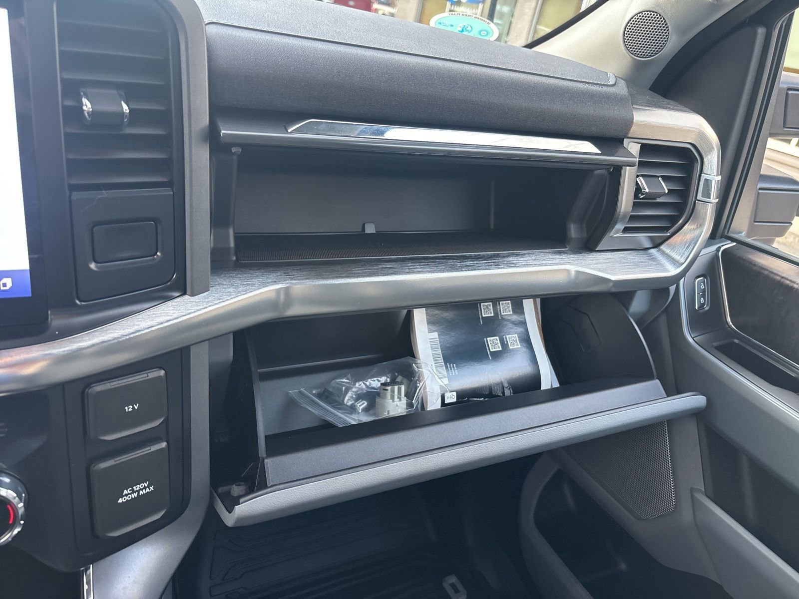 Certified 2022 Ford F150 Lariat w/ Equipment Group 502A High image 34