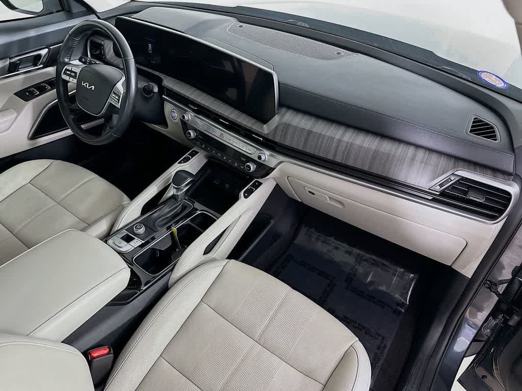 Used 2024 Kia Telluride EX w/ EX Captain's Chair Package FWD image 32