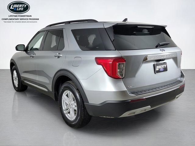 Certified 2024 Ford Explorer XLT w/ Equipment Group 202A image 3