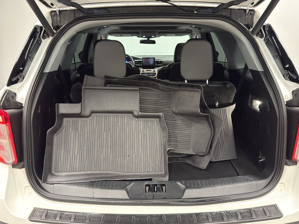 Certified 2022 Ford Explorer XLT w/ Equipment Group 202A image 34