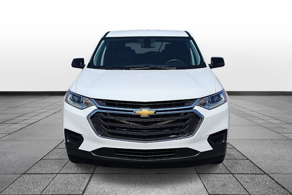 Used 2021 Chevrolet Traverse LS FWD image 2