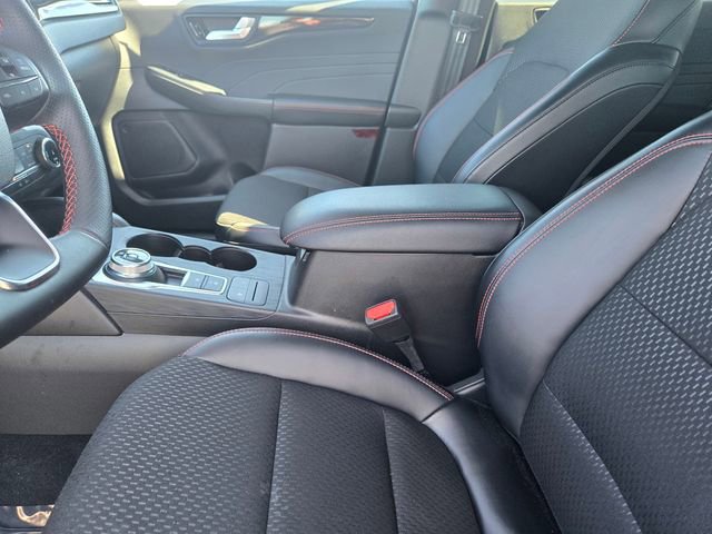Certified 2025 Ford Escape ST-Line image 12