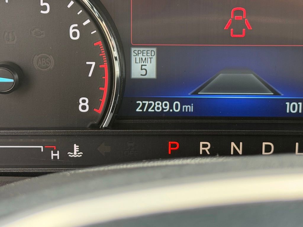 Certified 2023 Ford Explorer XLT w/ Equipment Group 202A AWD/4WD image 3