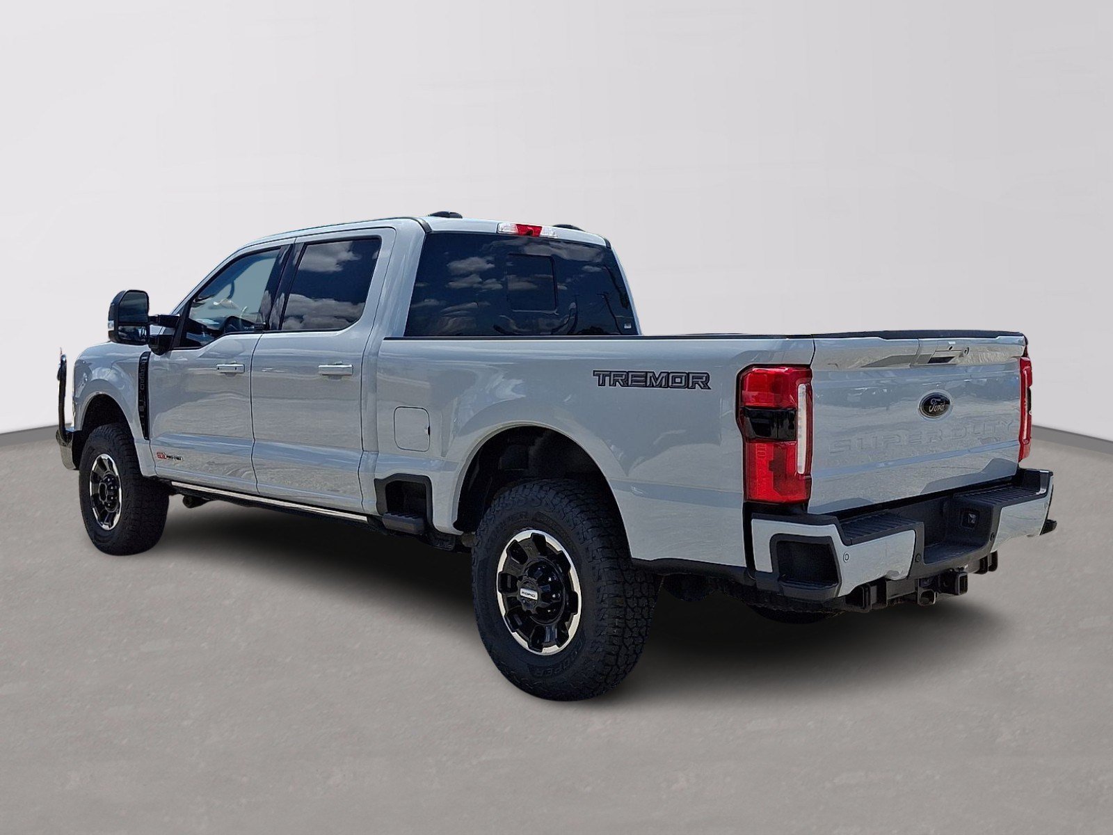 Certified 2025 Ford F250 Lariat w/ Lariat Ultimate Package AWD/4WD image 4