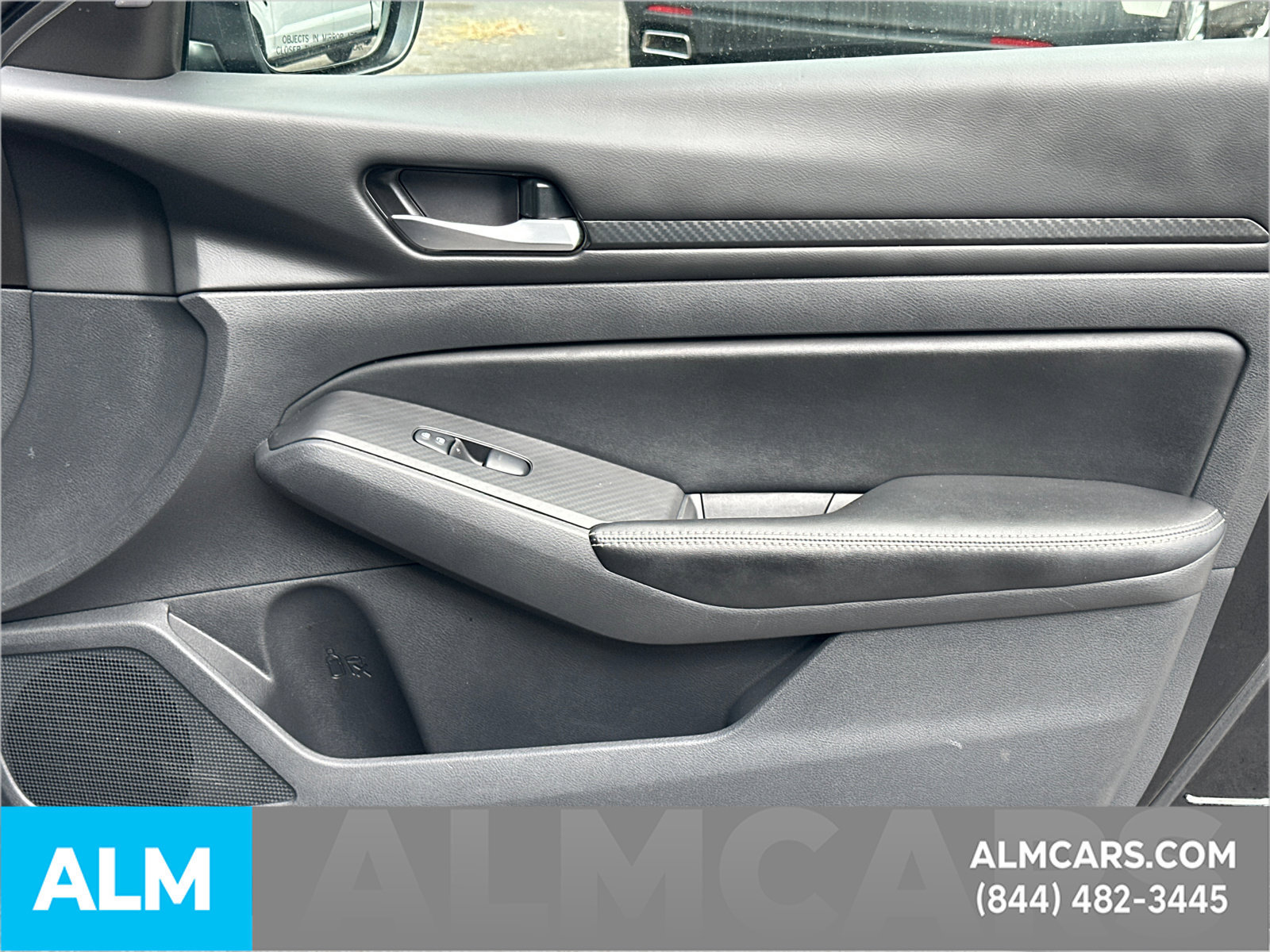 Used 2024 Nissan Altima 2.5 SV FWD image 16
