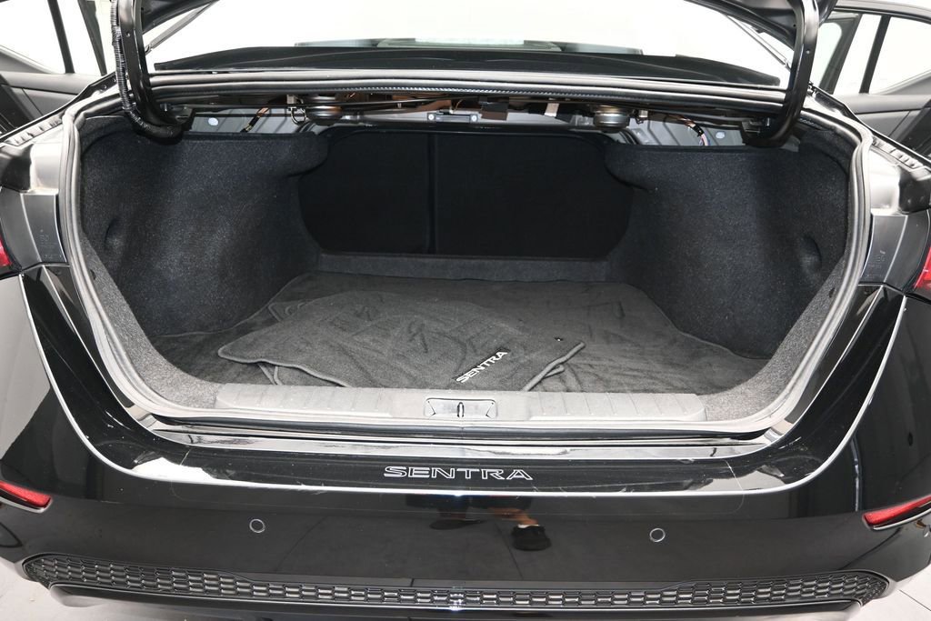 Used 2024 Nissan Sentra SV FWD image 10