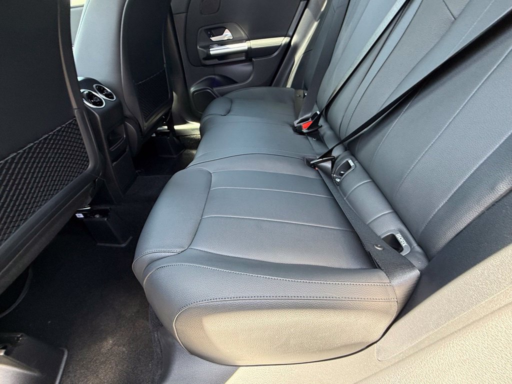 Used 2025 Mercedes-Benz GLA 250 image 28