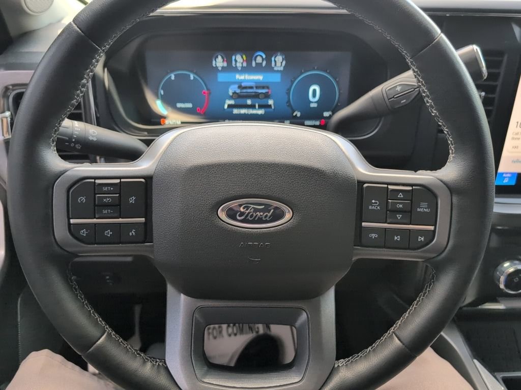 Certified 2025 Ford F250 Lariat w/ Black Appearance Package AWD/4WD image 16