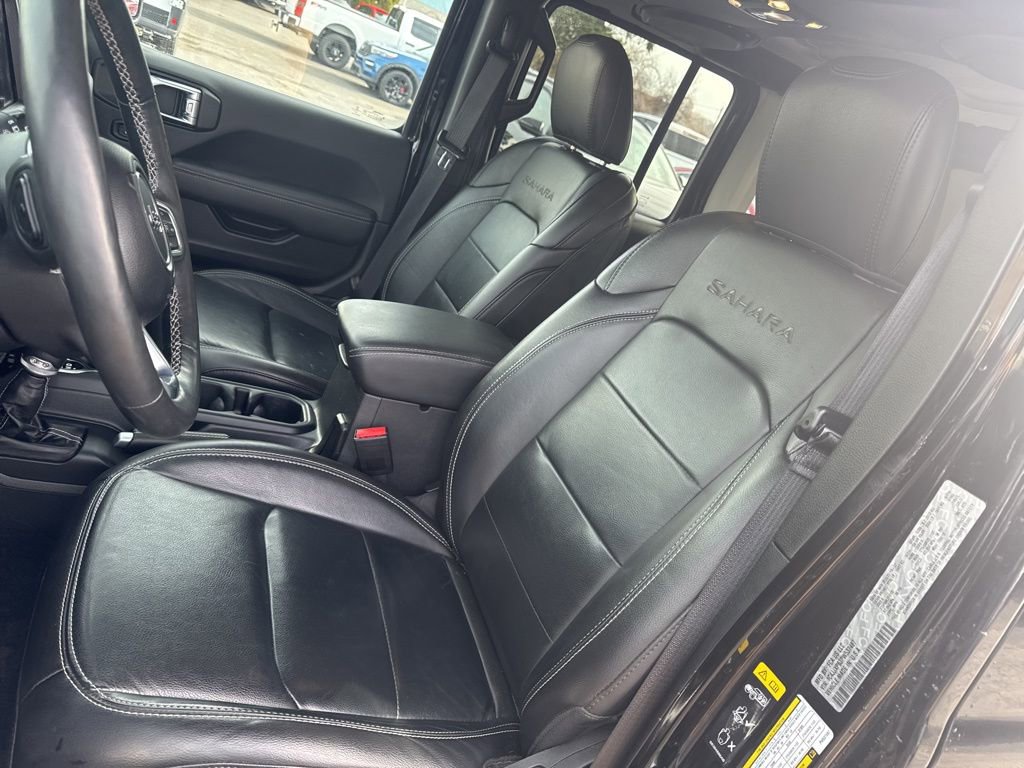 Used 2023 Jeep Wrangler Unlimited Sahara w/ Cold Weather Group image 16