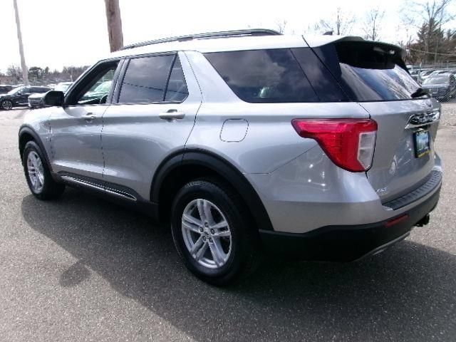 Certified 2024 Ford Explorer XLT w/ Equipment Group 202A AWD/4WD image 8