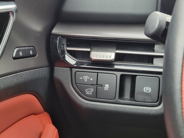 Used 2026 Kia Sportage SX AWD/4WD image 12