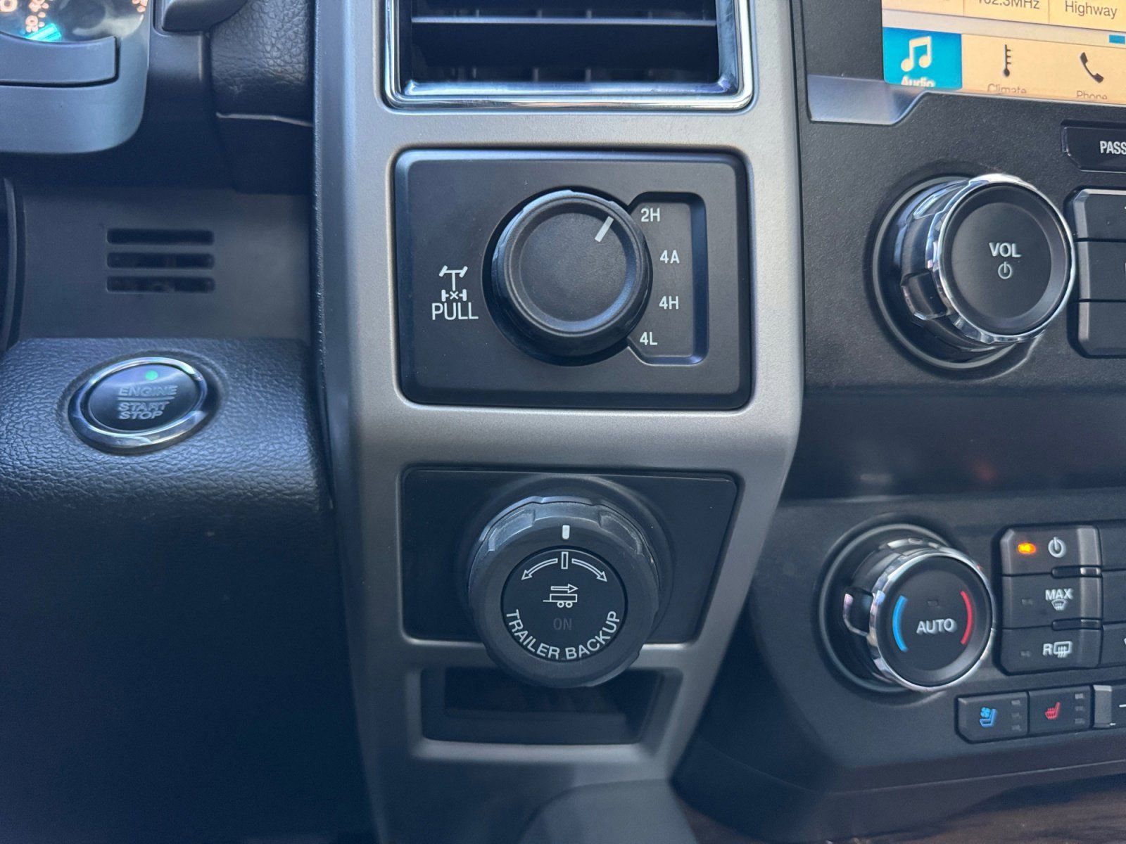 Certified 2019 Ford F150 Lariat image 24