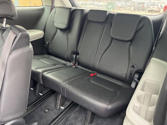 Used 2022 Kia Carnival LX image 24