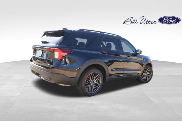 Certified 2026 Ford Explorer ST-Line w/ ST-Line Street Pack RWD image 5