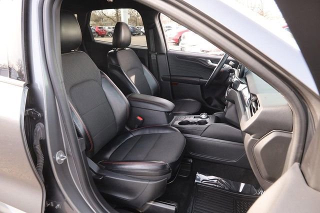 Certified 2024 Ford Escape ST-Line w/ Cold Weather Package image 24