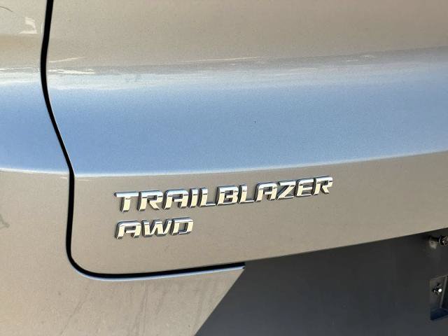Used 2022 Chevrolet TrailBlazer LT AWD/4WD image 13