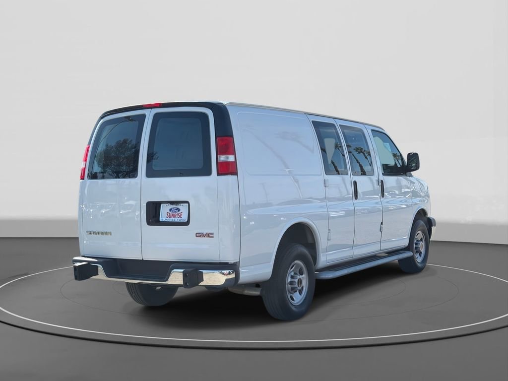 Used 2024 GMC Savana 2500 Work Van w/ Driver Convenience Package image 4