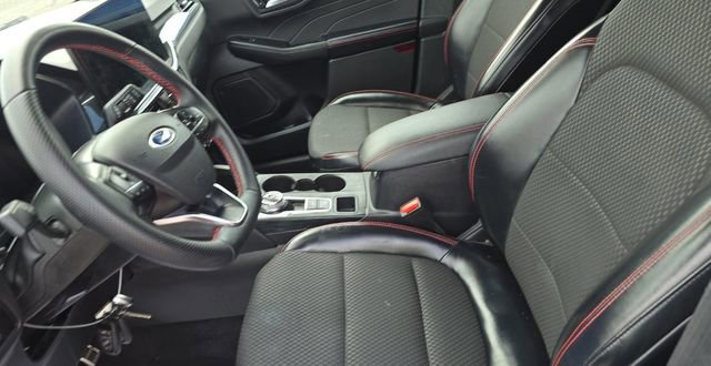 Certified 2023 Ford Escape ST-Line w/ Tech Pack #1 FWD image 4