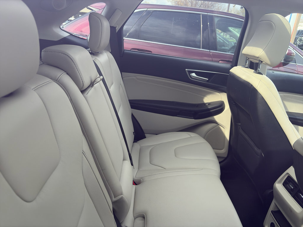 Certified 2022 Ford Edge Titanium image 6