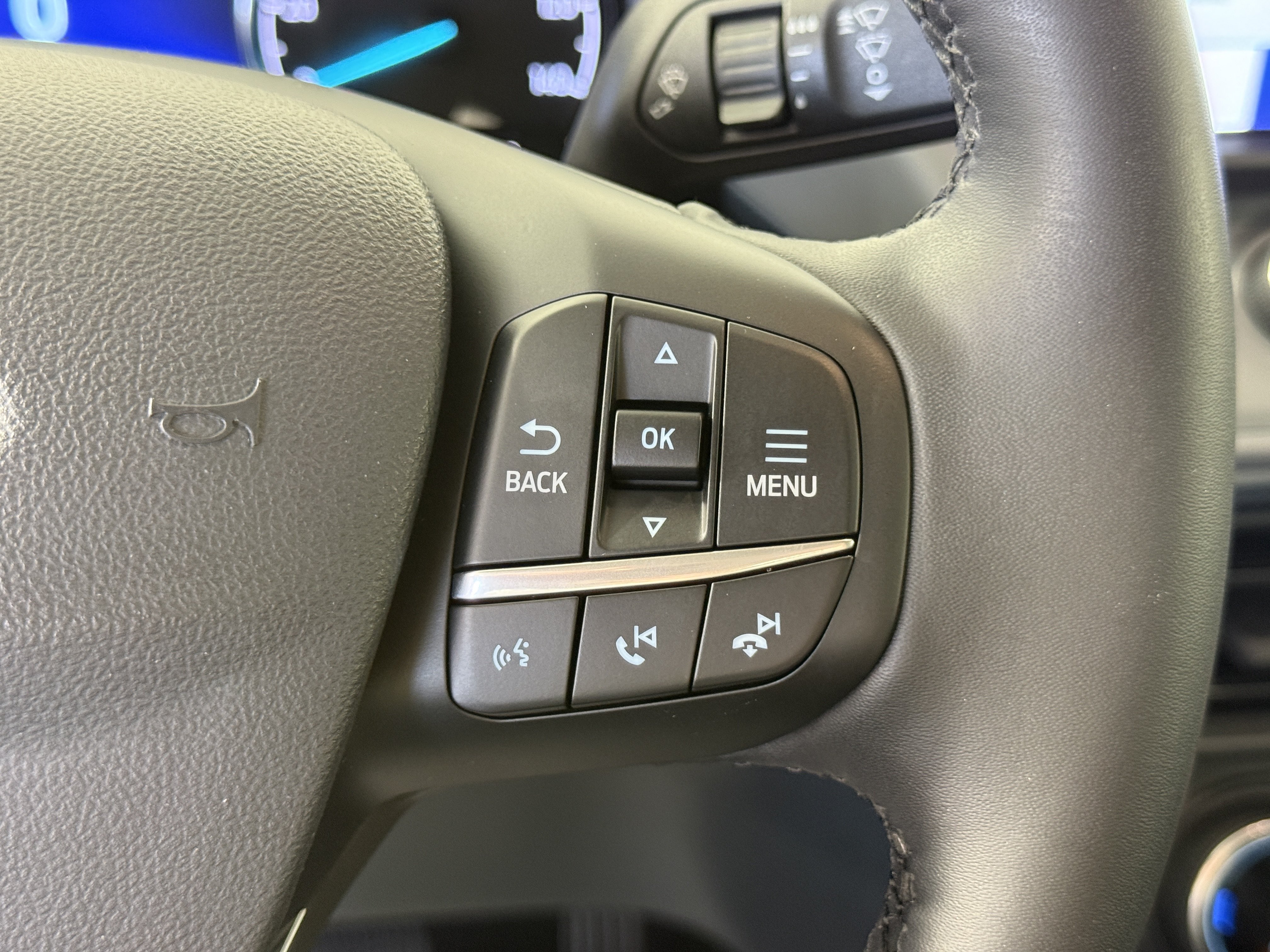Certified 2024 Ford Maverick Lariat w/ Black Appearance Package FWD image 23