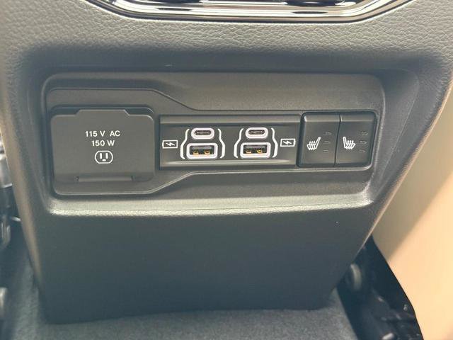 Used 2025 Jeep Grand Cherokee Limited w/ Luxury Tech Group II AWD/4WD image 12